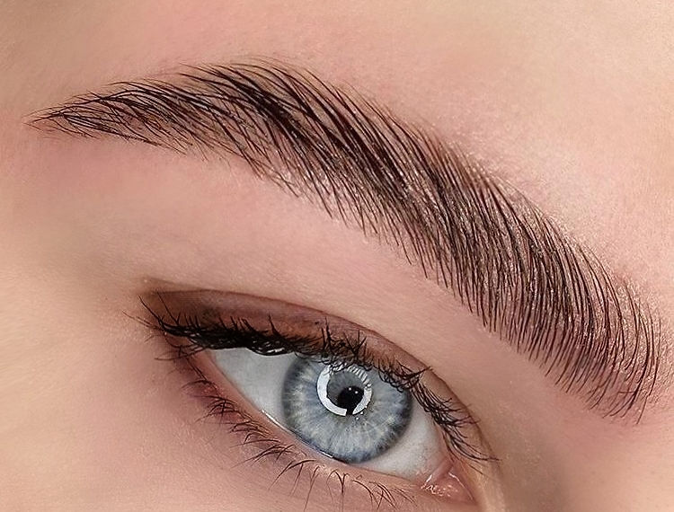 Safe eyelash extension removal